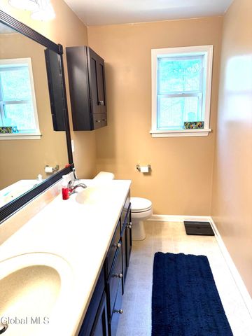 8 Stafford Way, Northumberland, NY 12831