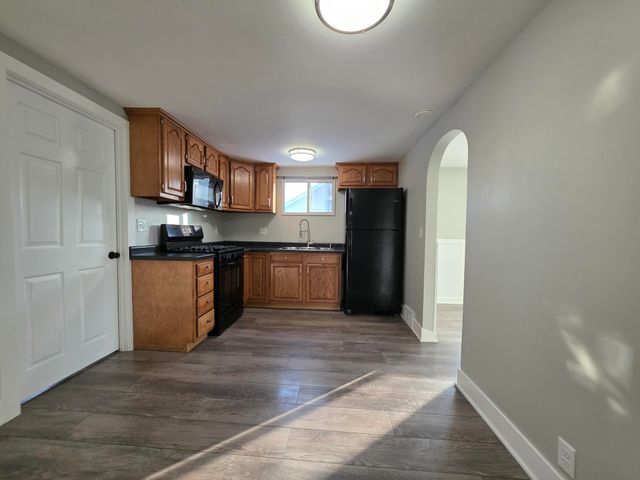 1837 E Stockbridge Avenue, Kalamazoo, MI 49001