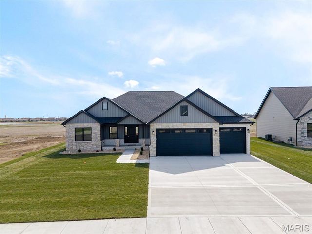 213 George Bush Boulevard, Troy, IL 62294