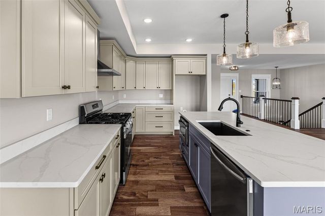 213 George Bush Boulevard, Troy, IL 62294