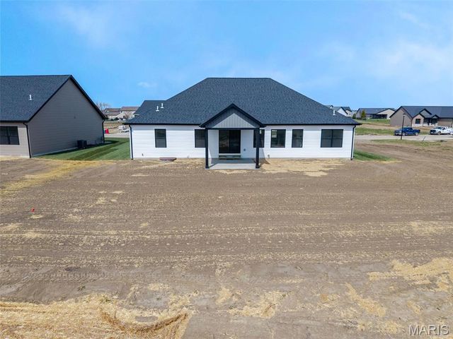 213 George Bush Boulevard, Troy, IL 62294