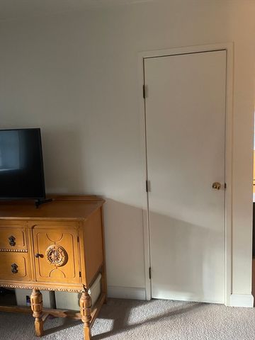 3 Chapel Hill Dr 4, Plymouth, MA 02360