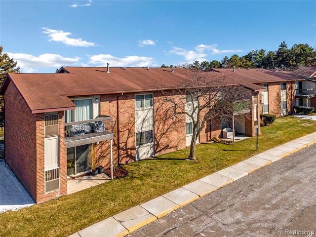 33585 Pondview Circle 116, Livonia, MI 48152