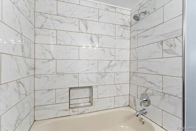 3734 W Buena Vista Street, Detroit, MI 48238