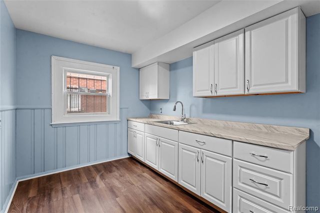 3734 W Buena Vista Street, Detroit, MI 48238