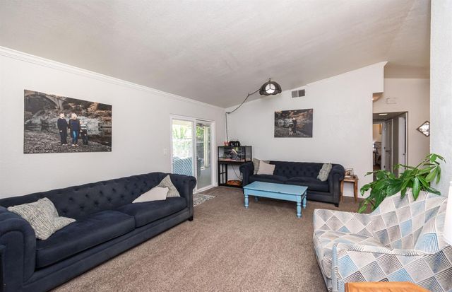 1366 Silver Spur Cir, Lincoln, CA 95648