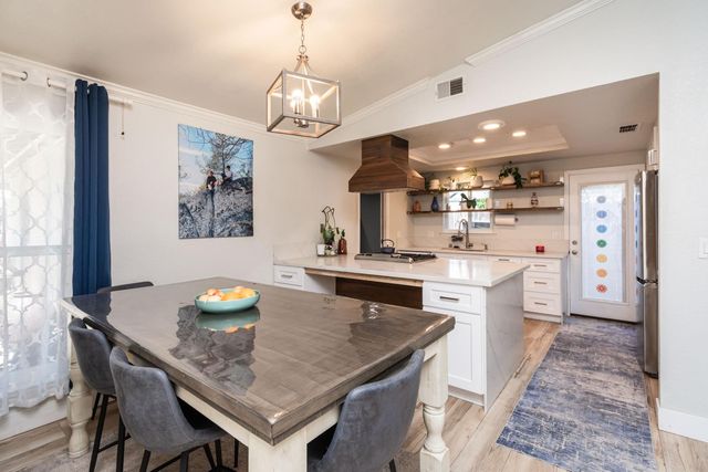 1366 Silver Spur Cir, Lincoln, CA 95648