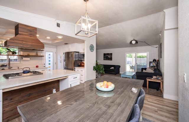1366 Silver Spur Cir, Lincoln, CA 95648