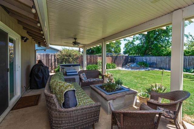 1366 Silver Spur Cir, Lincoln, CA 95648