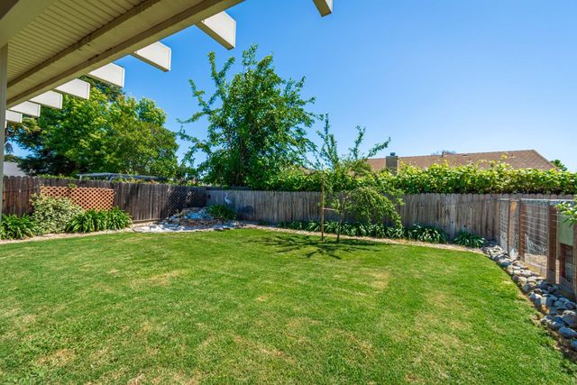 1366 Silver Spur Cir, Lincoln, CA 95648