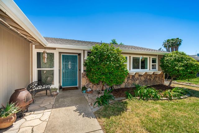 1366 Silver Spur Cir, Lincoln, CA 95648