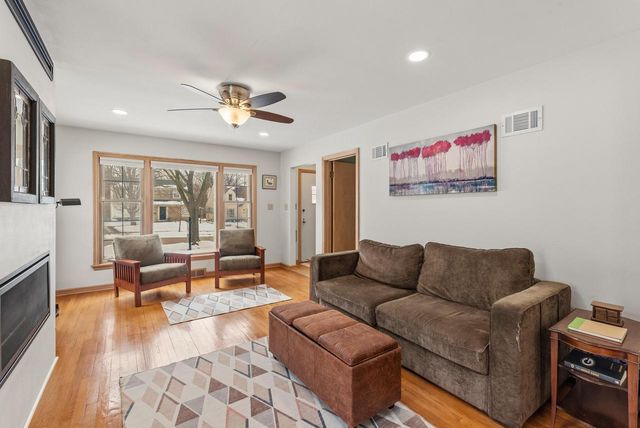 2550 N 96th STREET, Milwaukee, WI 53226