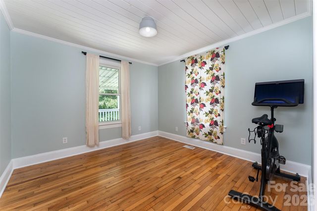 31 Tremont Street, Marion, NC 28752