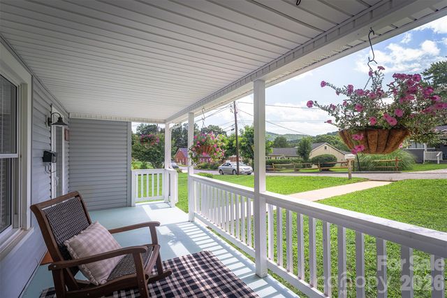 31 Tremont Street, Marion, NC 28752