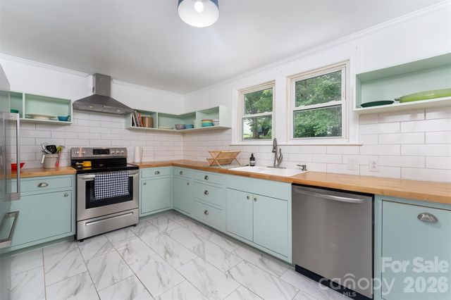 31 Tremont Street, Marion, NC 28752