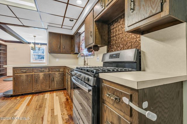 40 Redwood Place, Jackson, NJ 08527