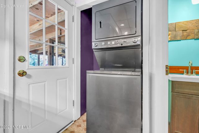 40 Redwood Place, Jackson, NJ 08527