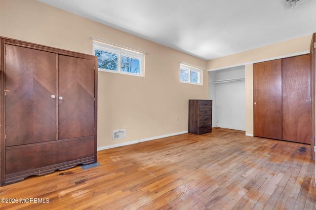 40 Redwood Place, Jackson, NJ 08527