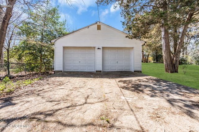 40 Redwood Place, Jackson, NJ 08527