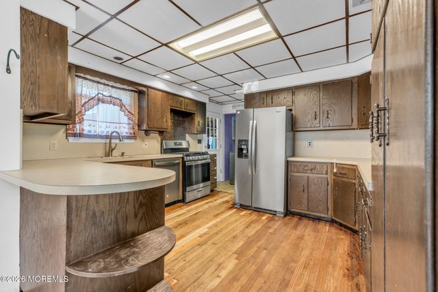 40 Redwood Place, Jackson, NJ 08527