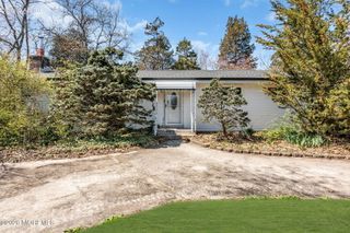 40 Redwood Place, Jackson, NJ 08527