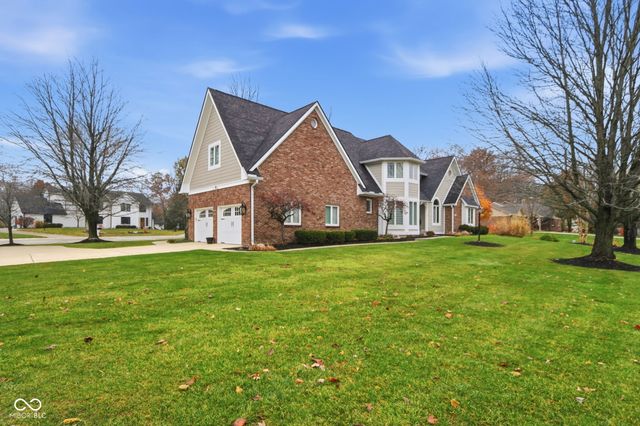 32 E Greyhound Pass, Carmel, IN 46032