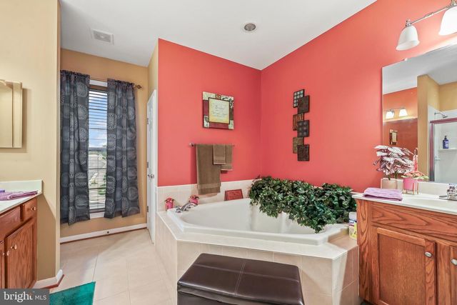 2725 CELESTIAL DR, Woodbridge, VA 22191
