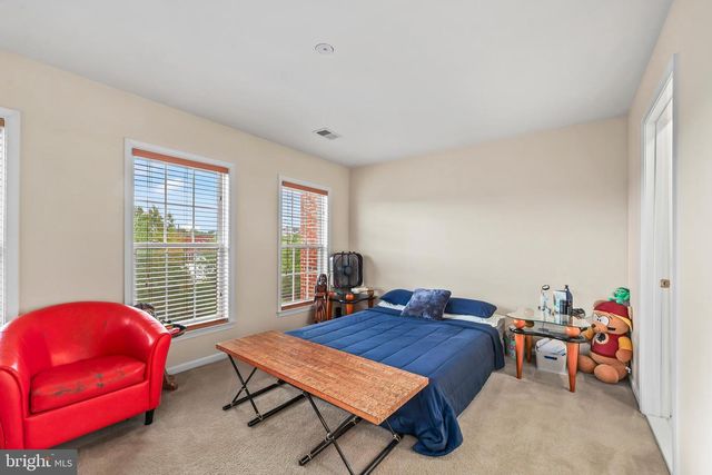 2725 CELESTIAL DR, Woodbridge, VA 22191