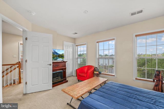 2725 CELESTIAL DR, Woodbridge, VA 22191
