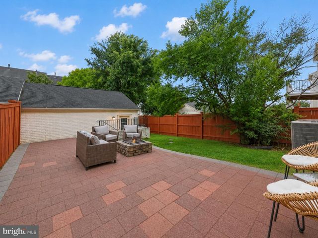2725 CELESTIAL DR, Woodbridge, VA 22191