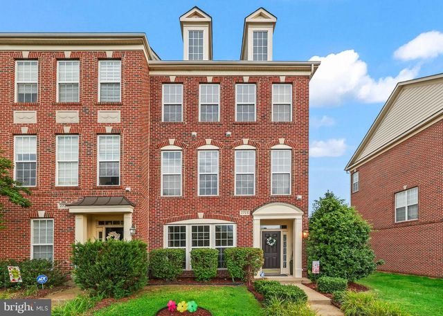 2725 CELESTIAL DR, Woodbridge, VA 22191