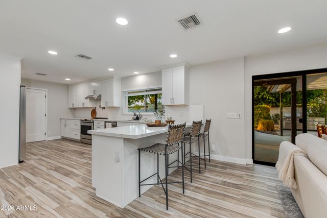 5802 E CORRINE Drive, Scottsdale, AZ 85254