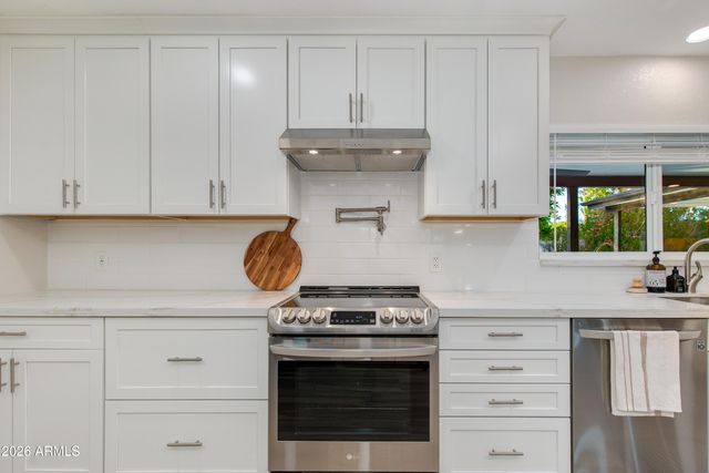 5802 E CORRINE Drive, Scottsdale, AZ 85254