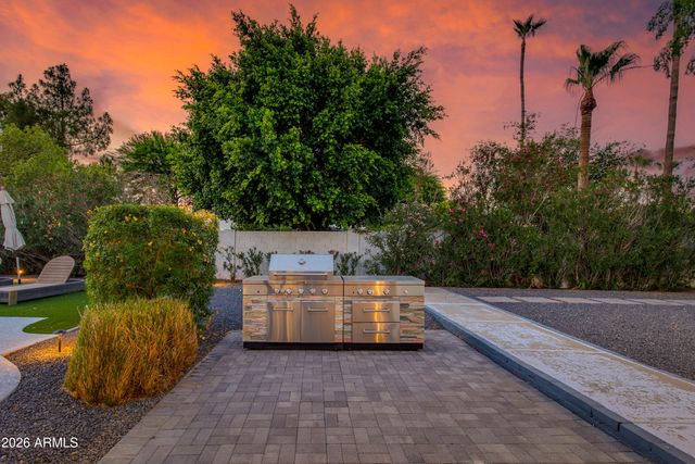 5802 E CORRINE Drive, Scottsdale, AZ 85254