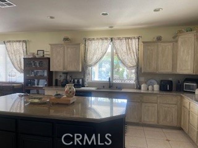 18689 Hawkhill, Perris, CA 92570