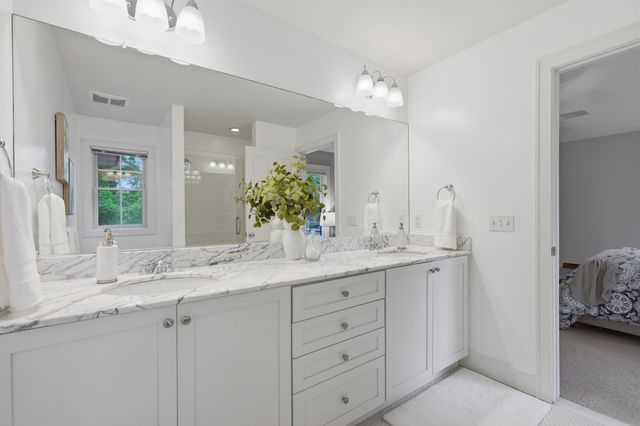 1010 Baldwin Avenue, Ann Arbor, MI 48104