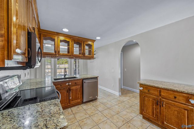 15 Mountain Wind NE, Fort Payne, AL 35967