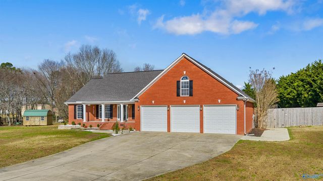 15 Mountain Wind NE, Fort Payne, AL 35967