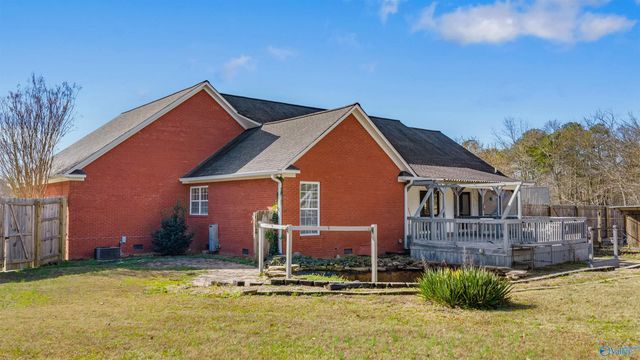 15 Mountain Wind NE, Fort Payne, AL 35967
