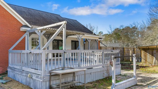 15 Mountain Wind NE, Fort Payne, AL 35967