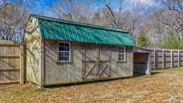 15 Mountain Wind NE, Fort Payne, AL 35967