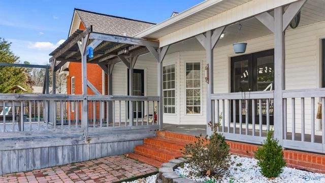 15 Mountain Wind NE, Fort Payne, AL 35967