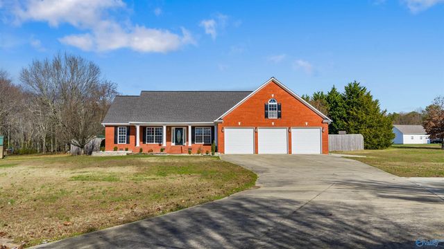 15 Mountain Wind NE, Fort Payne, AL 35967