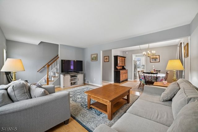 34 Maclennon Pl, Fanwood Boro, NJ 07023