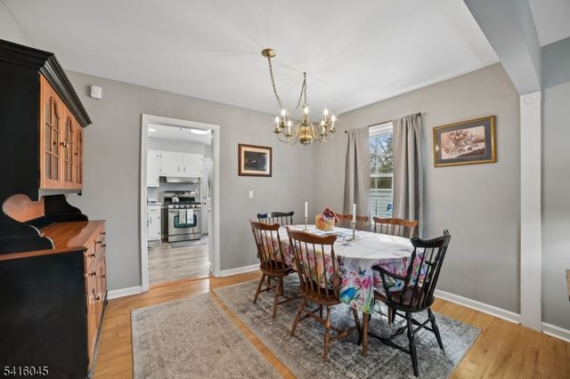 34 Maclennon Pl, Fanwood Boro, NJ 07023