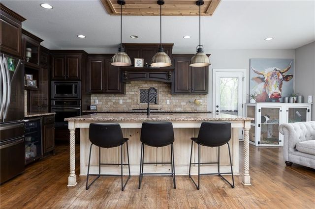 13017 Kelli Drive, Kearney, MO 64060