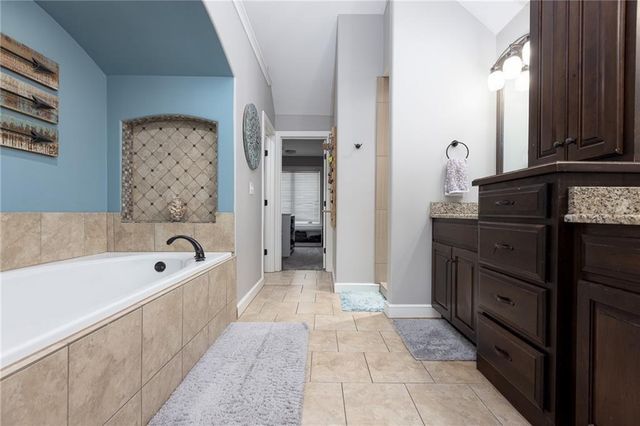 13017 Kelli Drive, Kearney, MO 64060