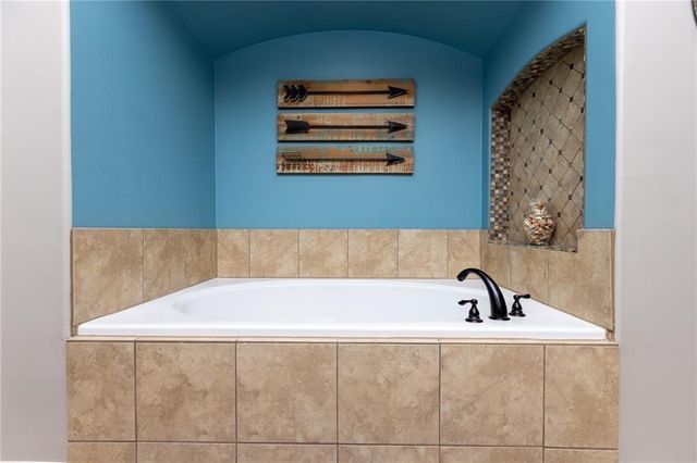 13017 Kelli Drive, Kearney, MO 64060