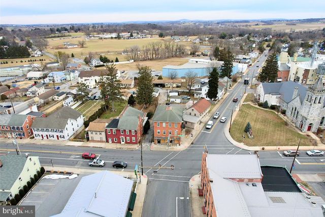 101 & 103 W MAIN ST, Mount Joy, PA 17552