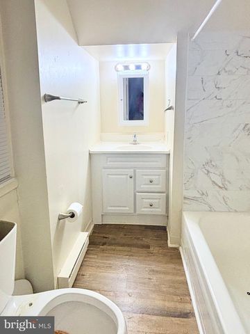 101 & 103 W MAIN ST, Mount Joy, PA 17552